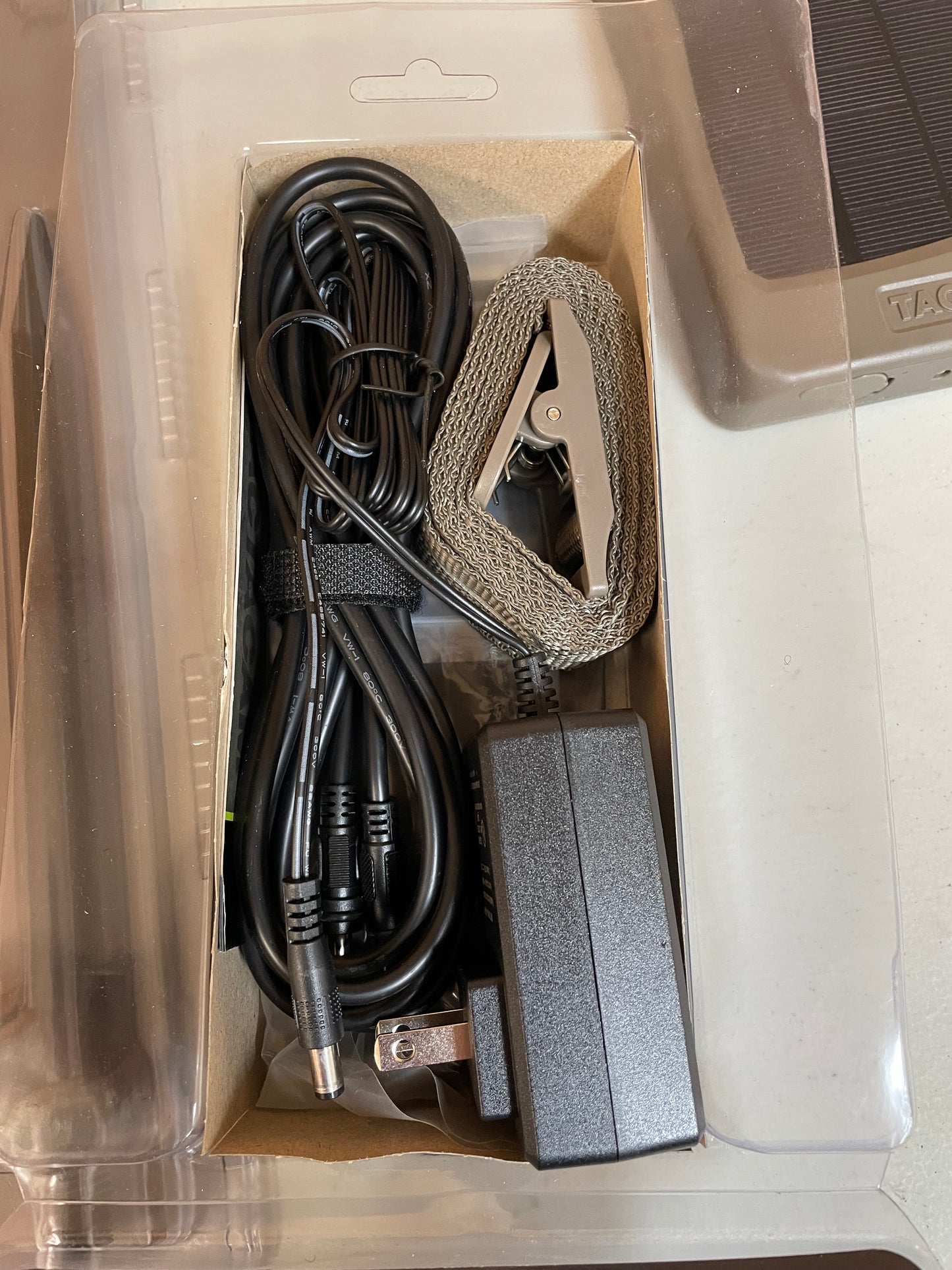 Tactacam Reveal X Verizon with External Solar Battery and Camera Stake Bundle